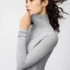Women’s Heattech Cashmere Blend T-Shirt | Extra Warm | Turtleneck