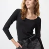 Women’s Heattech T-Shirt | Scoop Neck